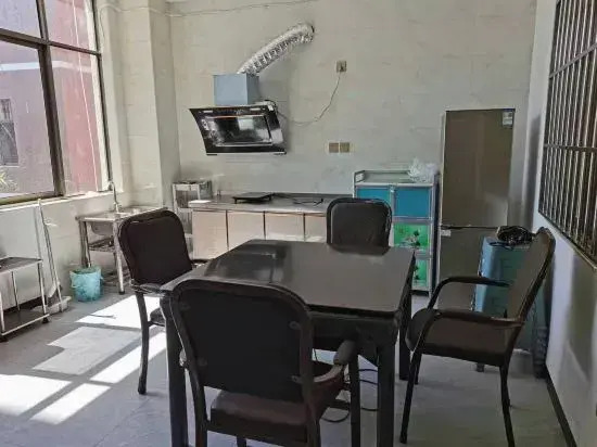 Maitreya Yuxuan Hot Spring Homestay (Huquan Ecological Park Dongdaemun Branch)