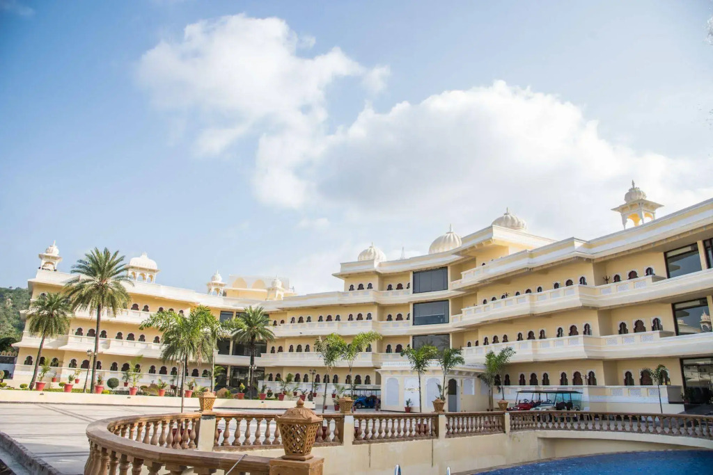 Labh Garh Palace