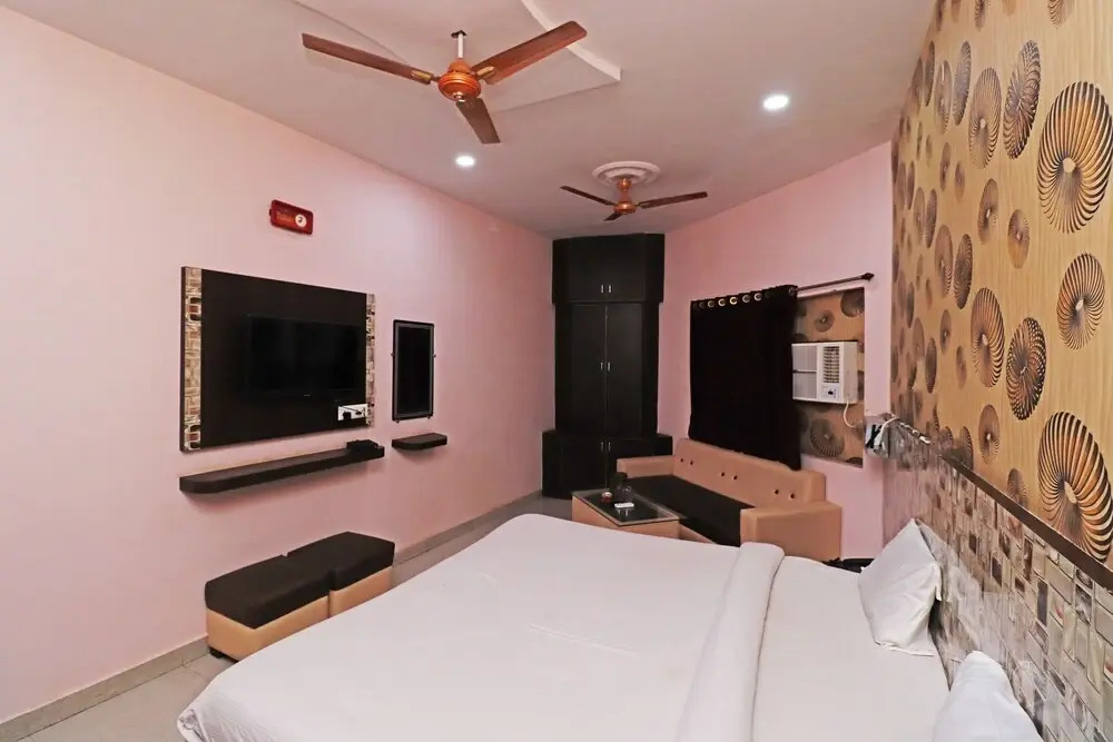 HOTEL ALOK Residency