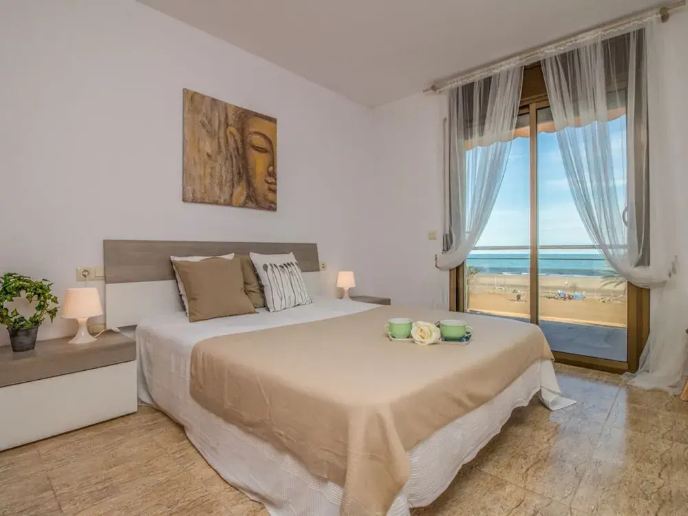 Luxurious Apartment in Empuriabrava With Sea View