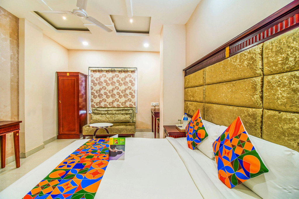 FabHotel Eleven Heights