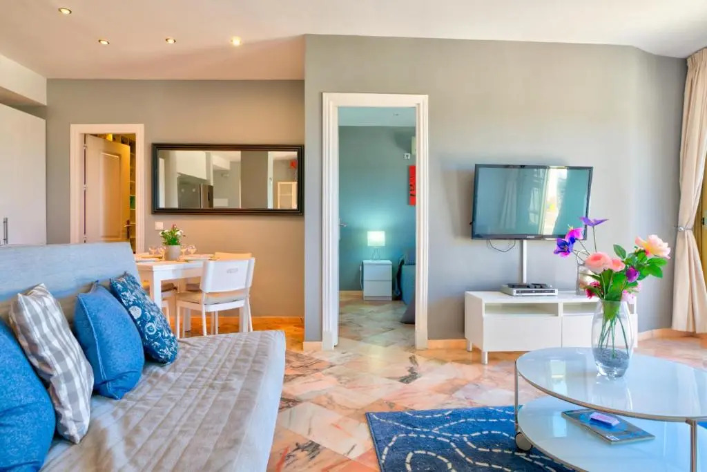 Romana playa 805 Apartment by GHR Rentals