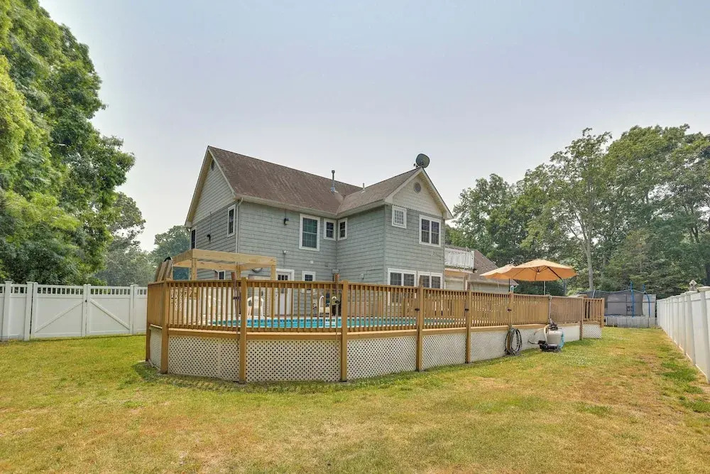 Cape May Getaway with Private Deck and Hot Tub