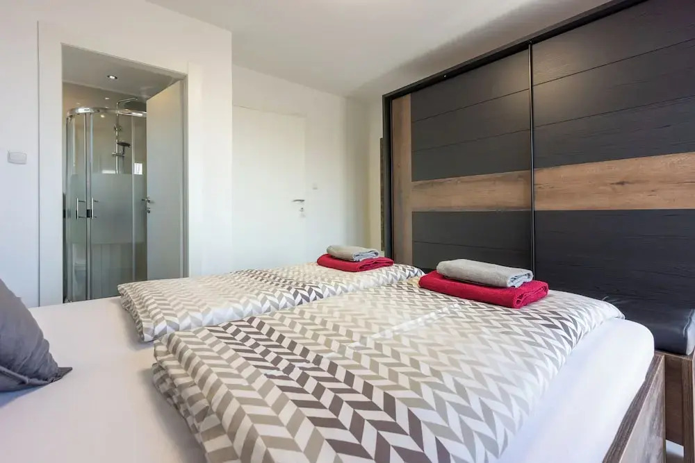 House Moderna 2