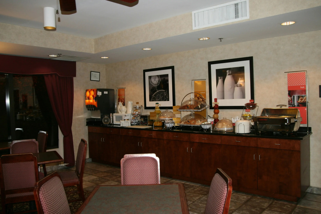 Hampton Inn Columbus - Airport