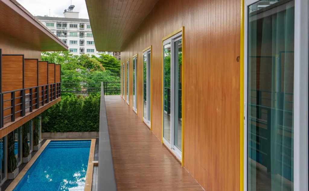 Resort V - MRT Huai Khwang