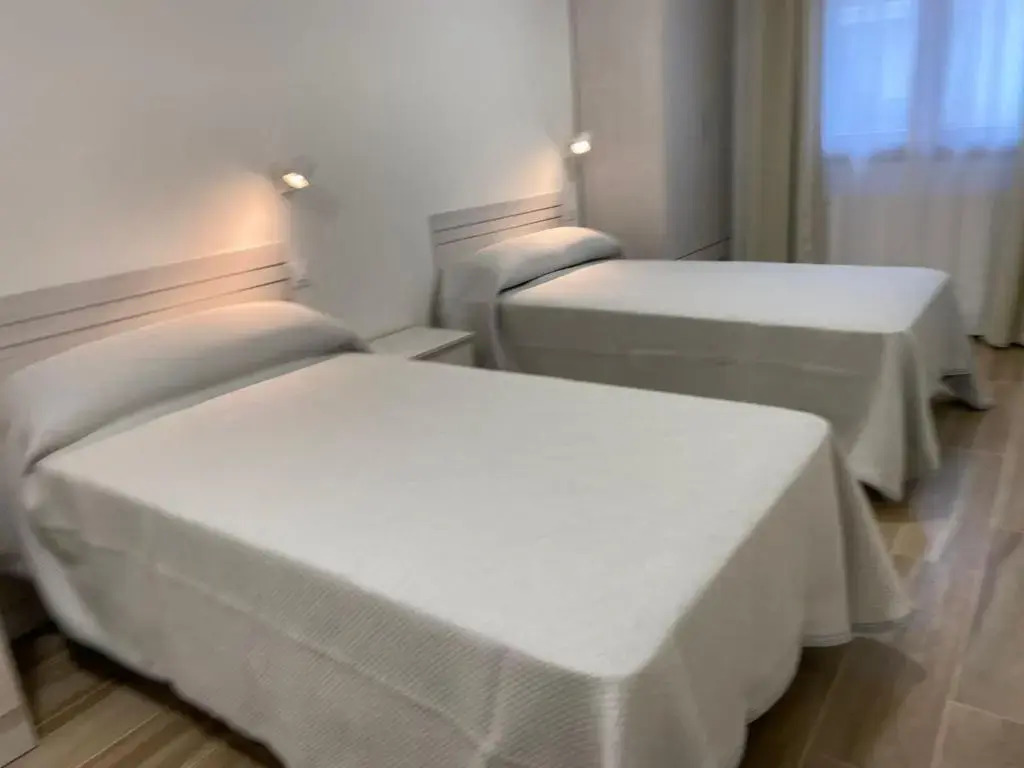 Apartamentos Torreones de Cartes