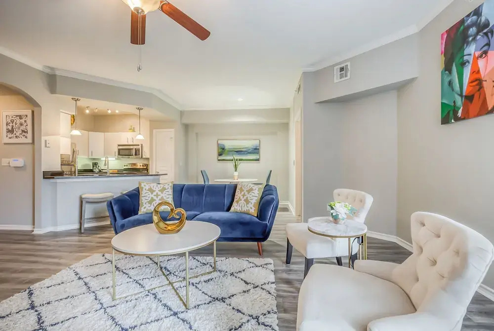 Modern Uptown Dallas Stay by Amyfinehouse