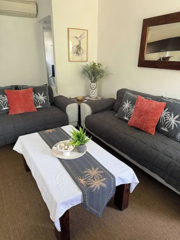 2 Bedroom Condo "w" Pool Entrance off Your Balcony