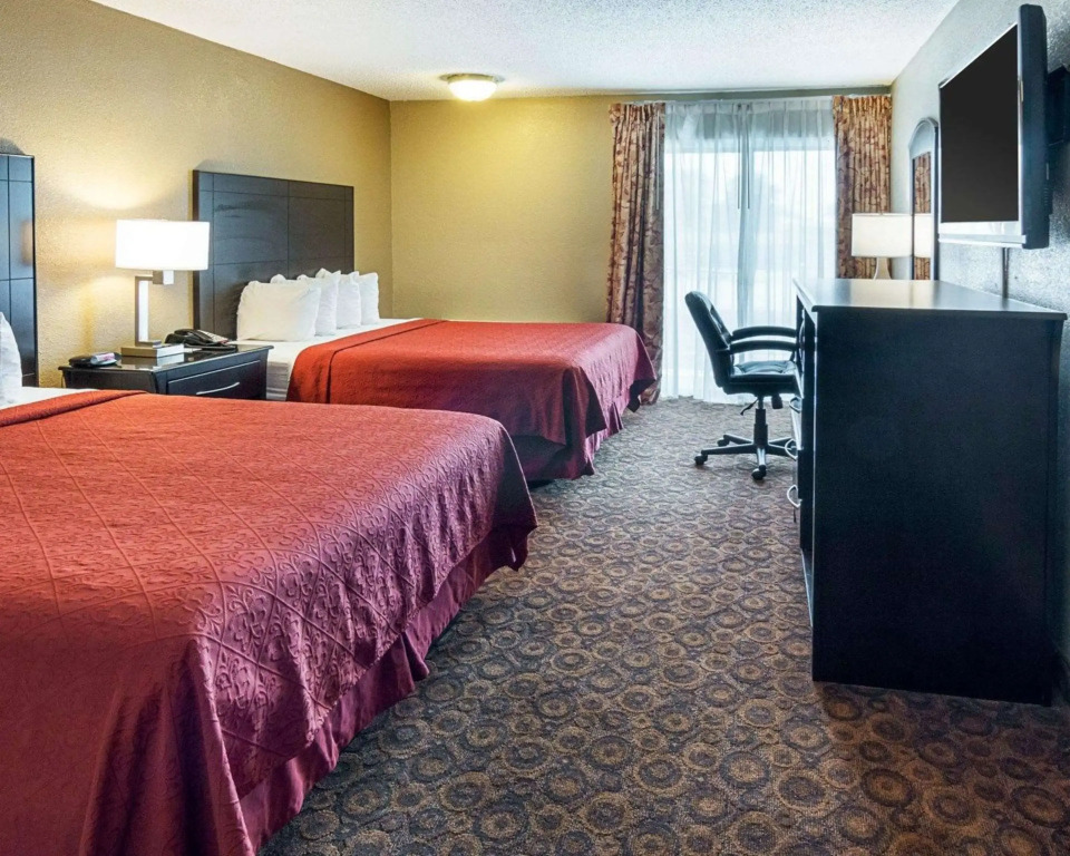 Quality Inn Magnolia