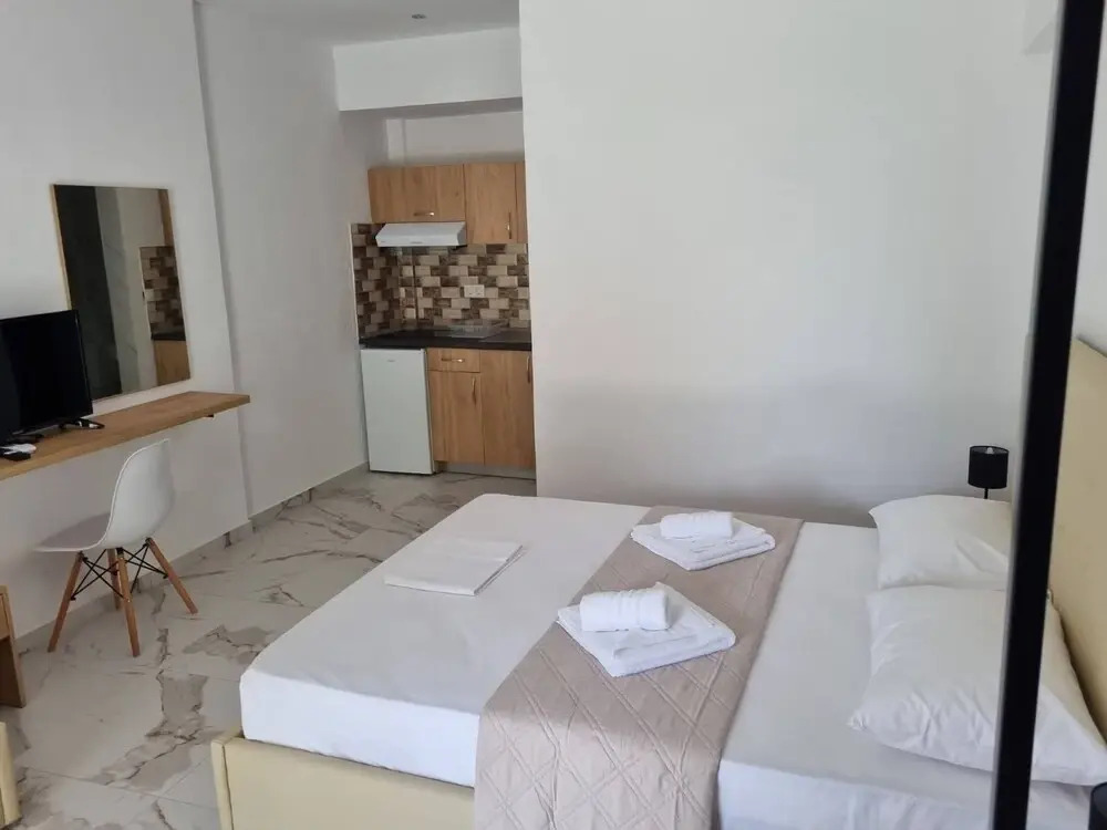 MANGO Skiathos