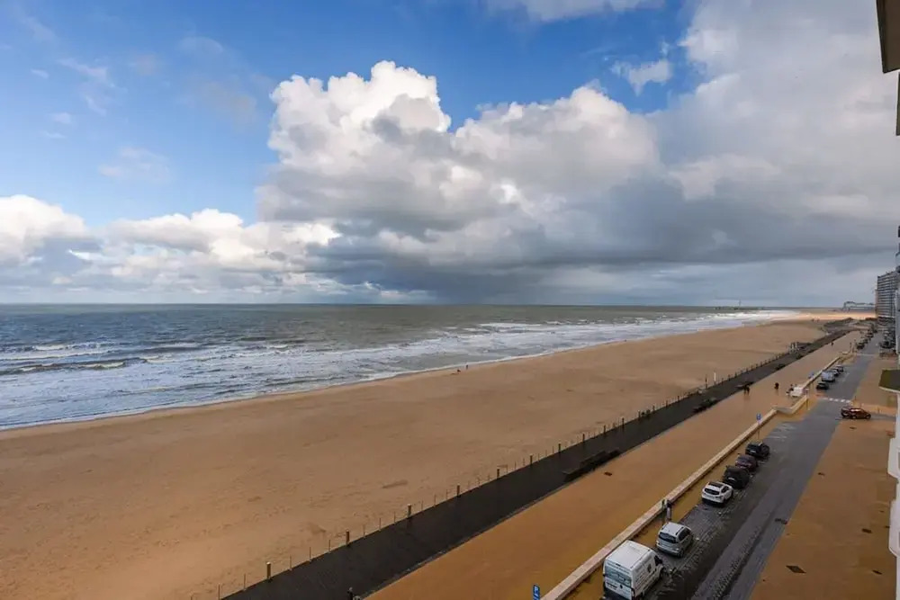 Beautiful Seaview Apartment With Private Garage