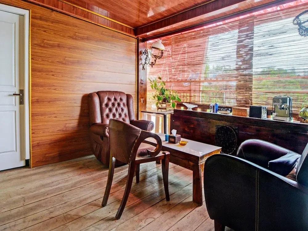 OYO 92206 Maharani Guest House Syariah