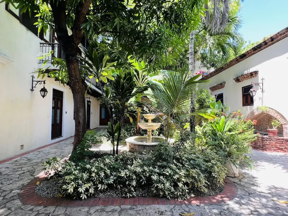 Paseo Colonial - Leo's Favorite