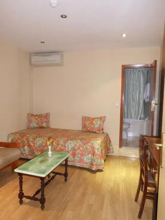 Hotel Larbelo