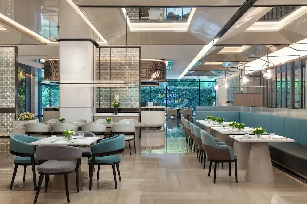 Holiday Inn & Suites Shanghai Changfeng by IHG