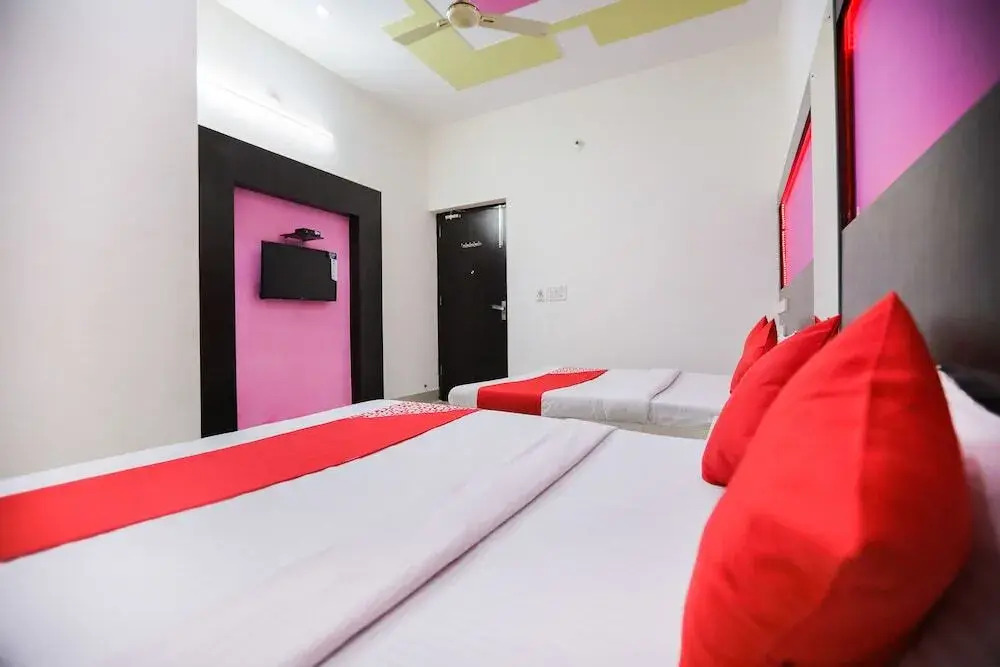 Azad Garden by OYO Rooms