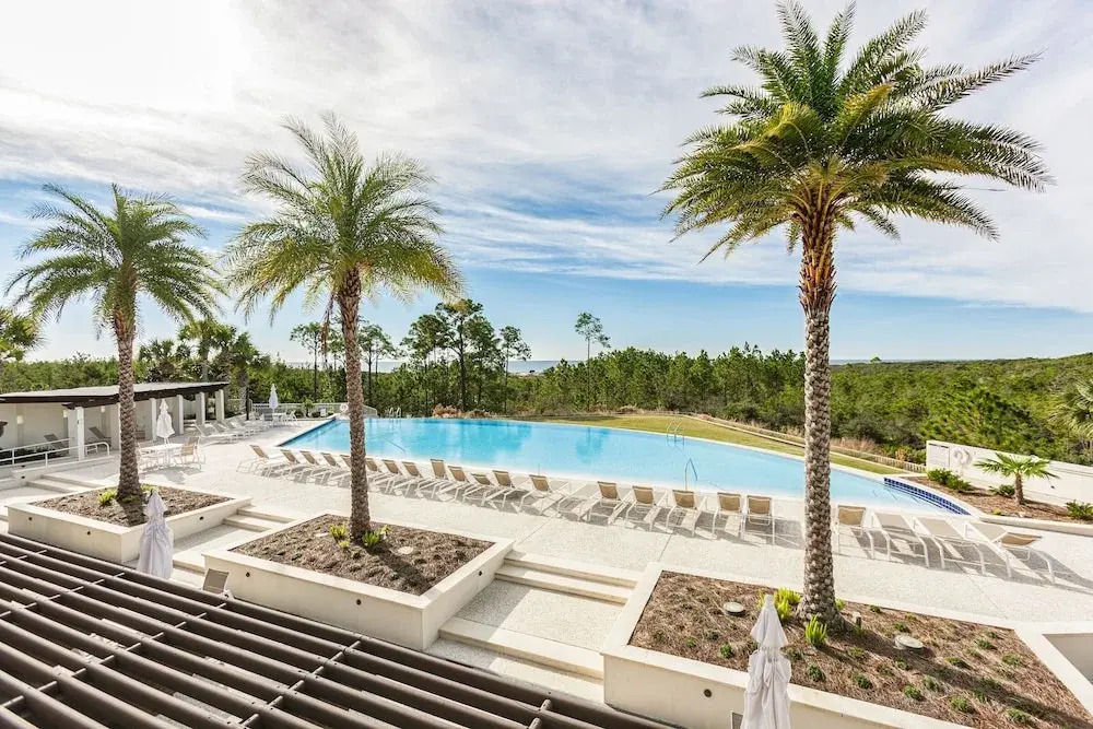 Cypress - 2 Masters, Golf Cart & Amenities 4 Bedroom Home