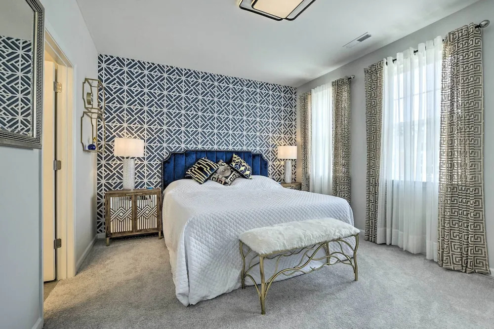 Tasteful Durham Townhome - 6 Mi to Downtown