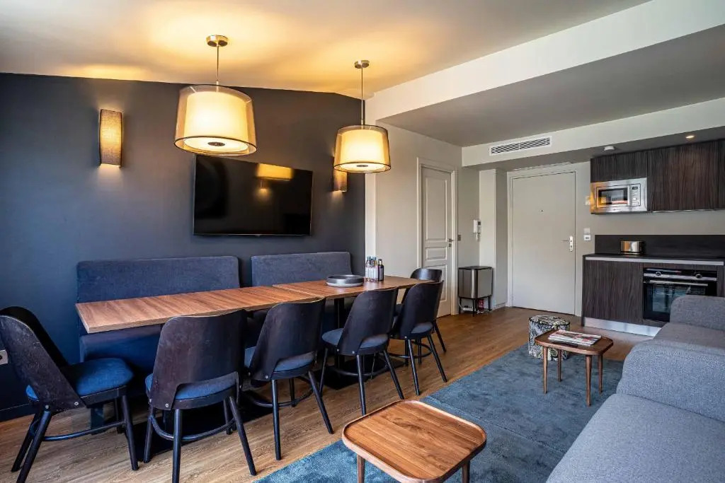 135 - Urban Five Star Apartment in Center of Paris