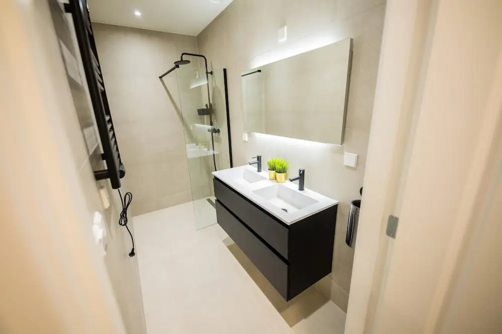 Alphabet 1BR Serviced Apartment -nb304/306-
