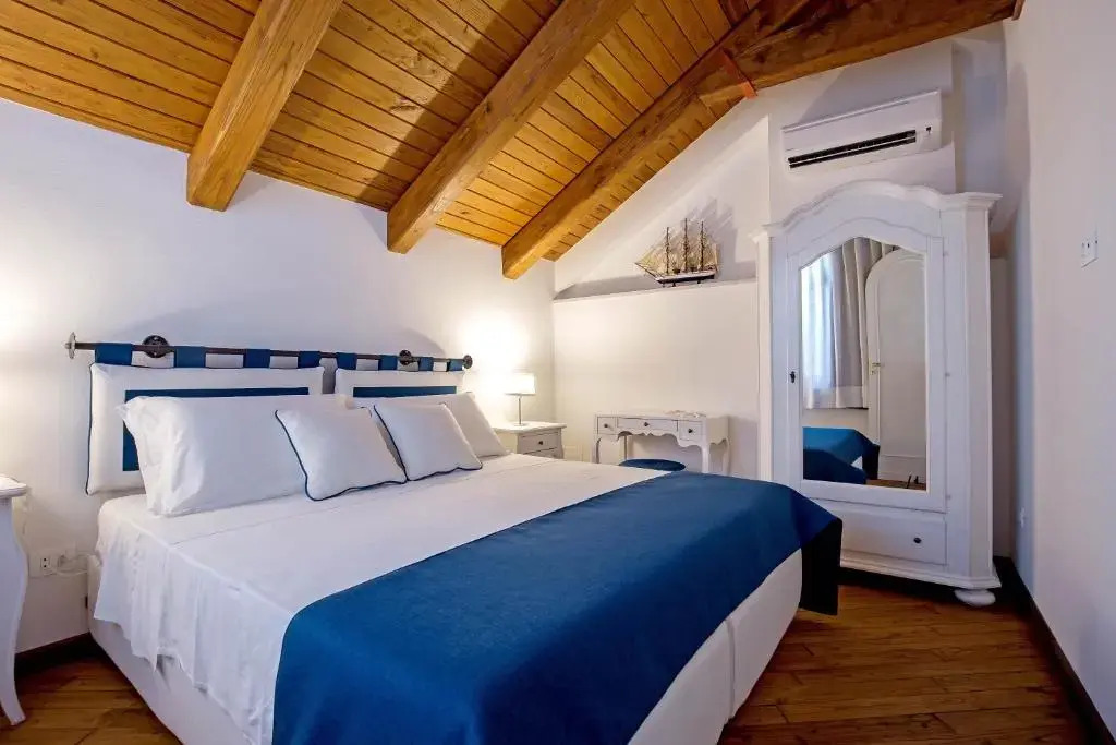 Starhost - Casa Ada - Luxury Apartment with Seaview Terrace