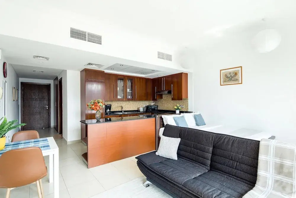 Spacious Studio in new 8 Boulevard Walk!