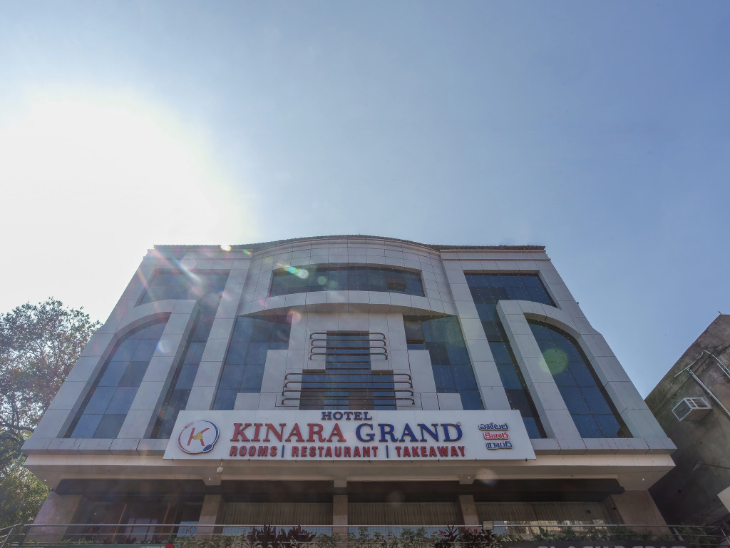 Hotel Kinara Grand
