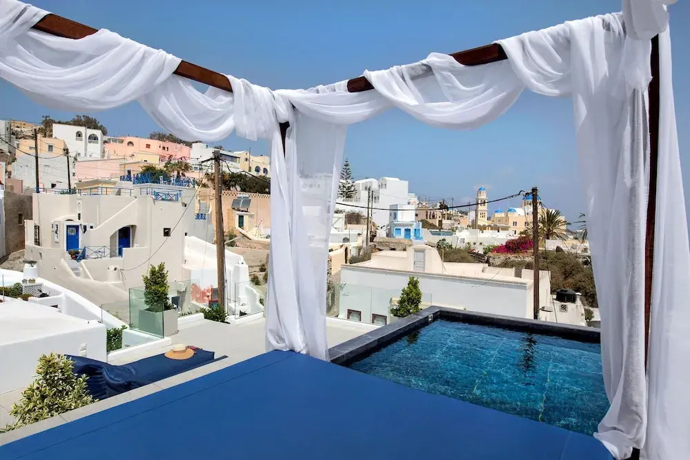 Fira 2-Bed Villa Sleeps 4 Hot Tub & Pet Friendly