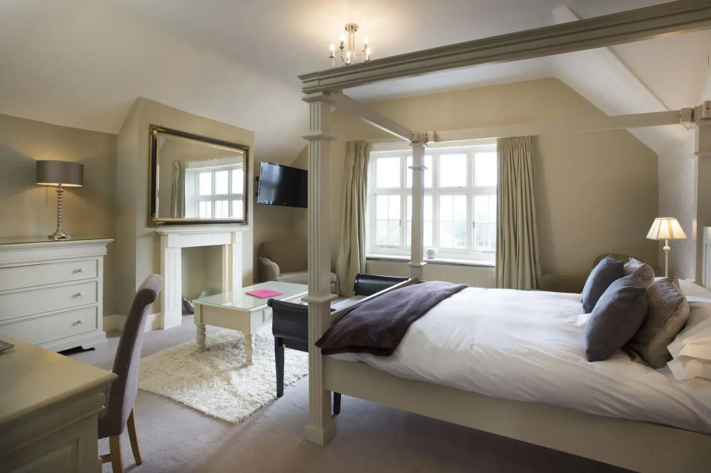 The Bell Hotel