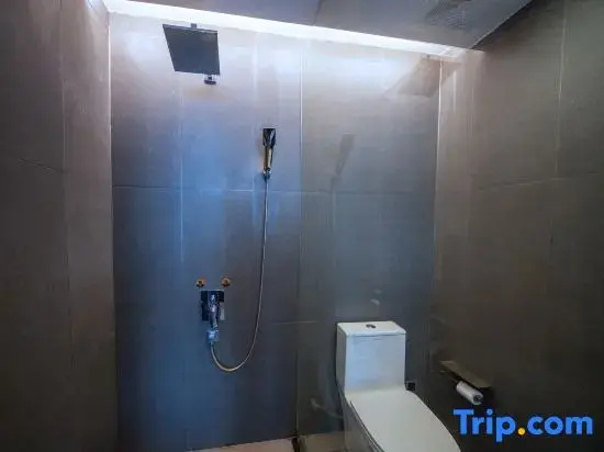 Zhangjiajie Tianchong Yunhai Courtyard Hotel-At the East gate of Zhangjiajie National Forest Park English Butler, Free Luggage Storage, Tour Plan -reserve tickets for various scenic spots-Self-Service Laundry