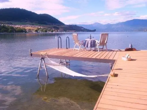 Lakeshore Paradise Bed And Breakfast