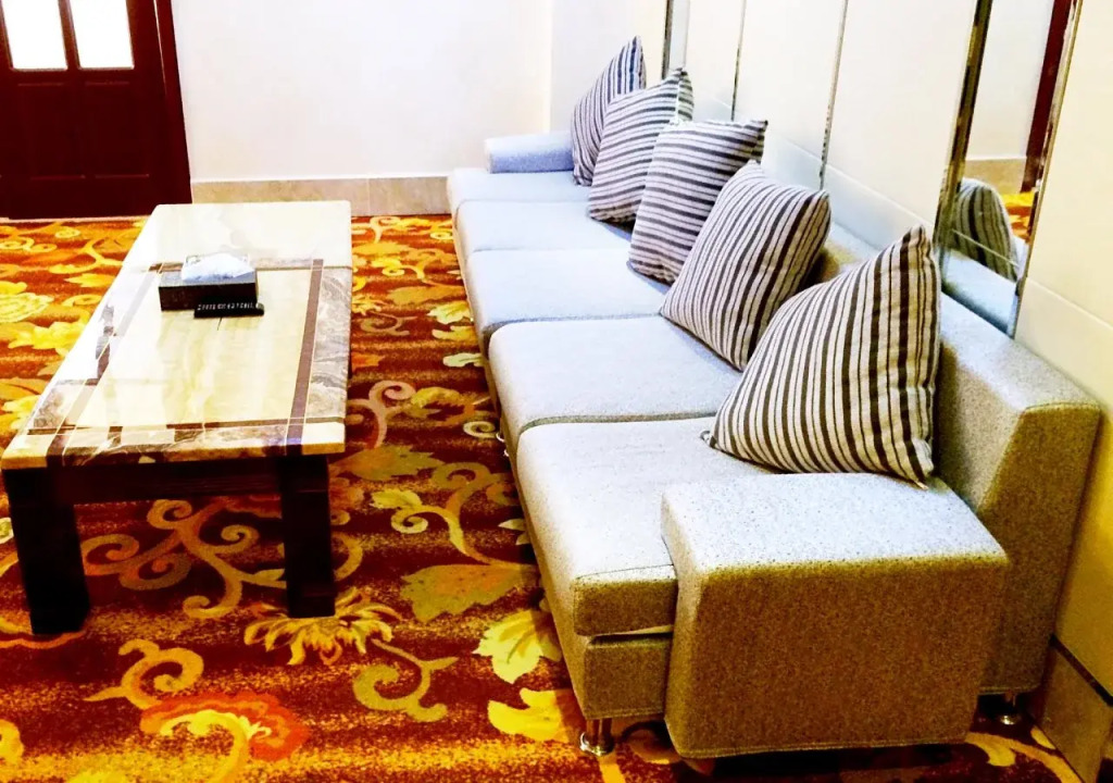 Platinum Bay Hotel