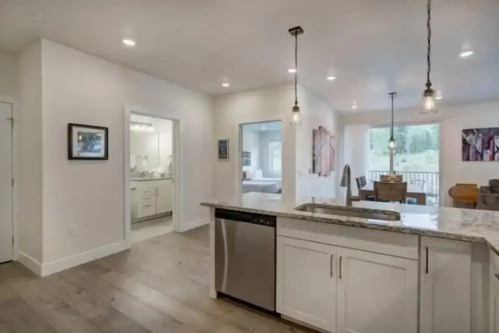 Clearwater Lofts - New! Modern 2 Bedroom Near Keystone Lake