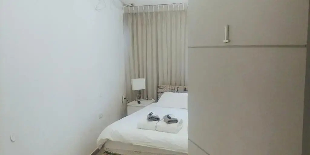 Begin19 Apartments & Hostel