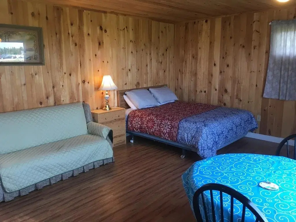 Baywatch Lighthouse Cottages & Motel