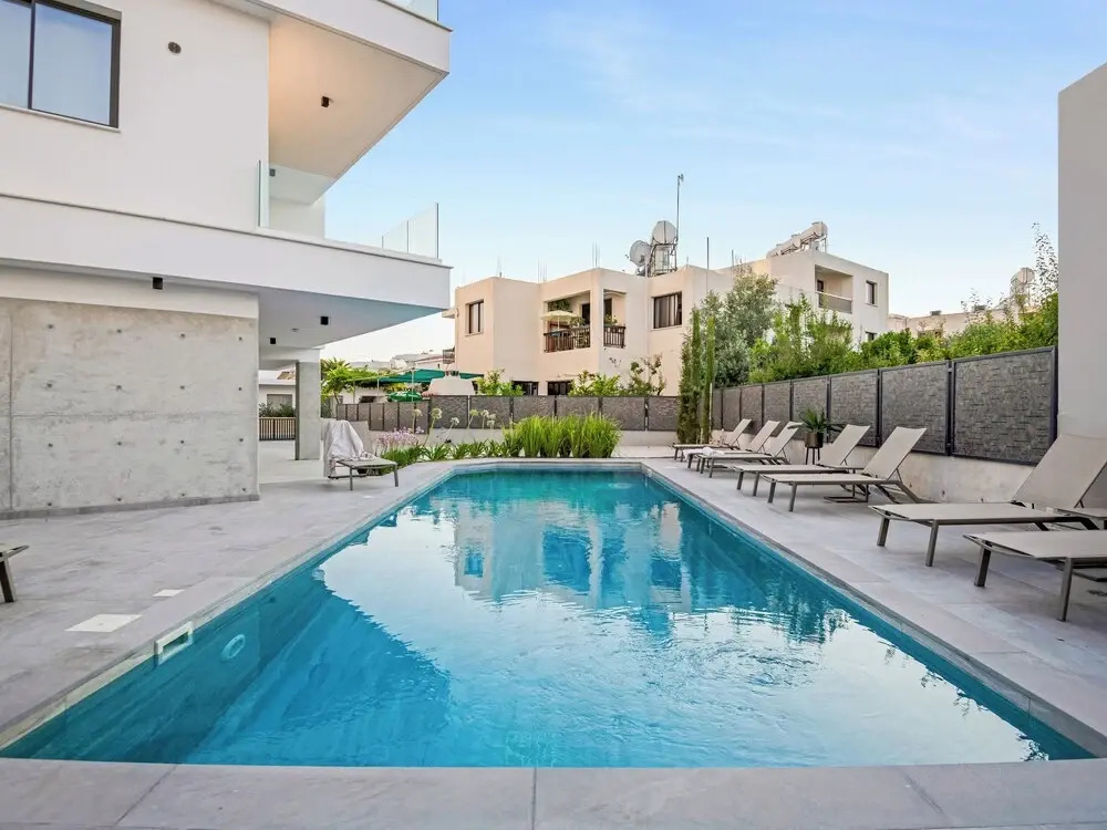 Sanders Olive - Chic 1-bdr Apt With Shared Pool