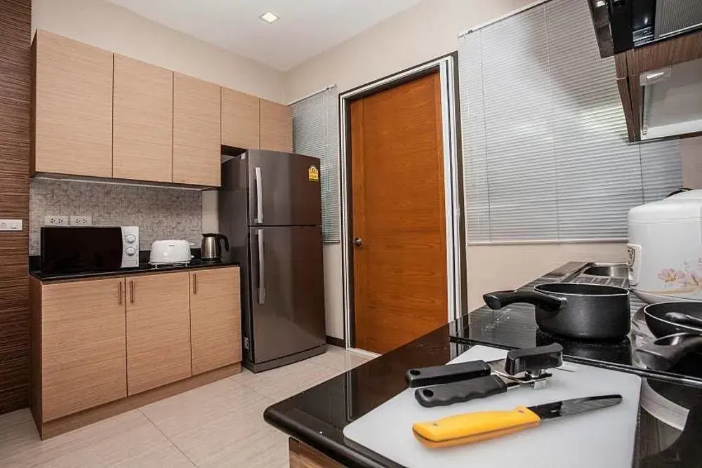 Jomtien Lamore Villa 2 Bedroom with Jacuzzi Pool