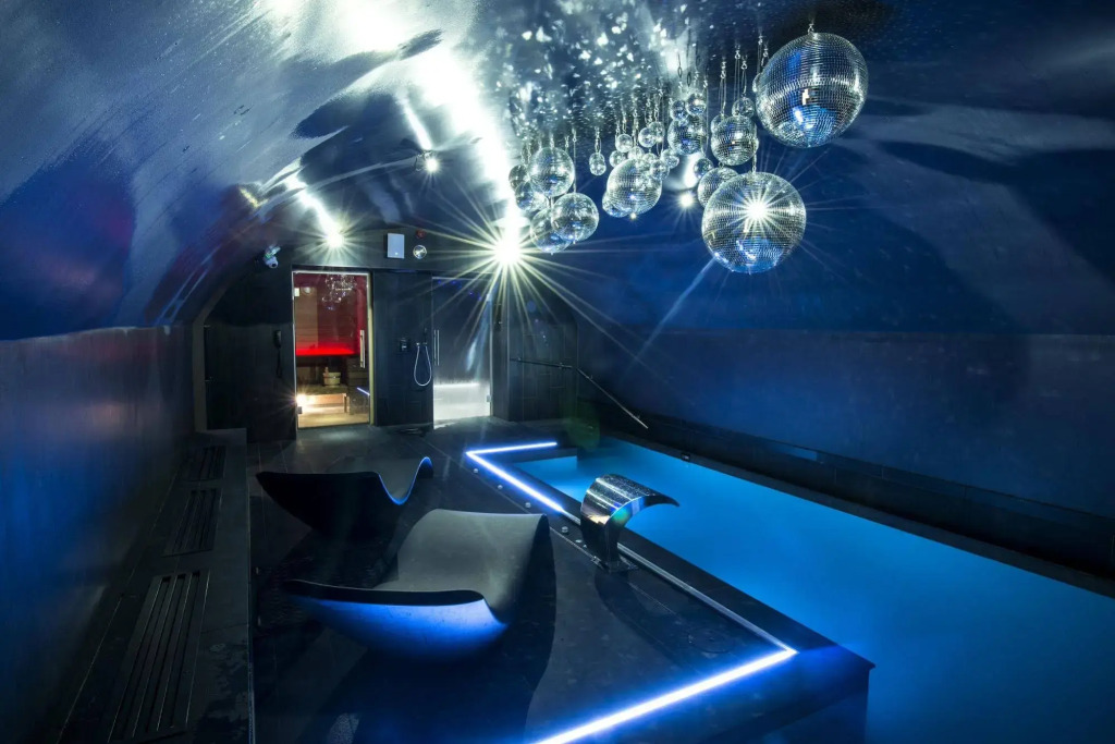 Vertigo Hotel, By Marriott, a Member of Design Hotels