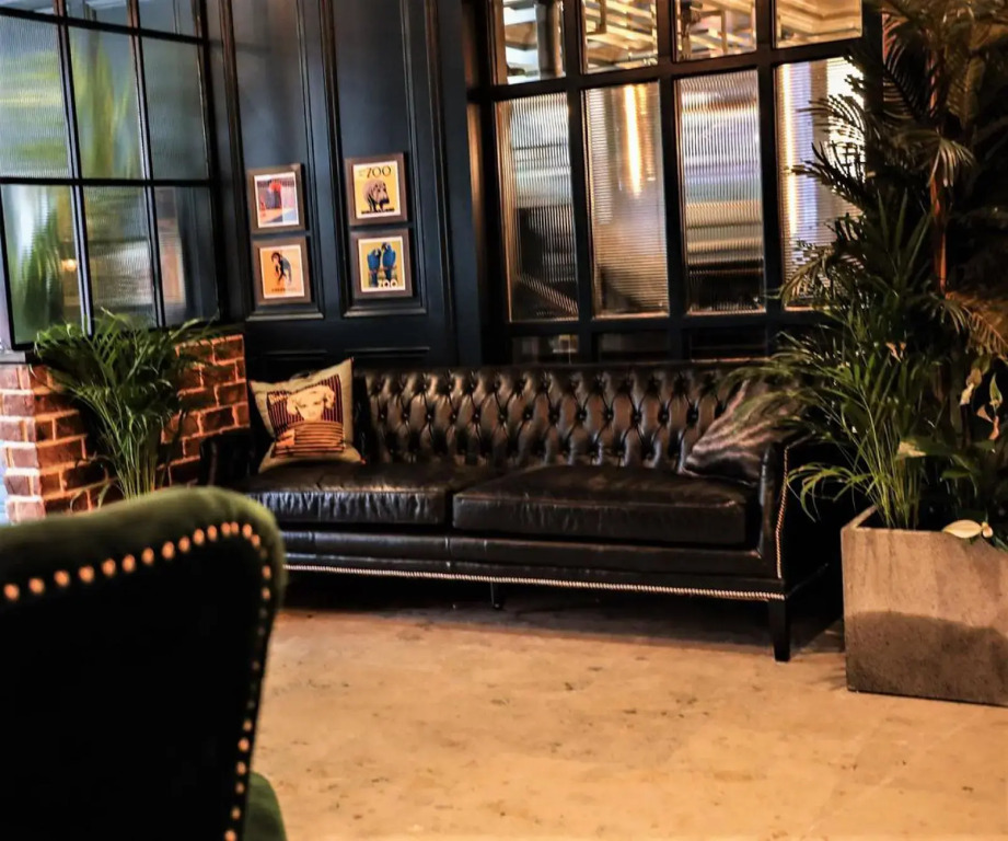 The Lansdowne Hotel