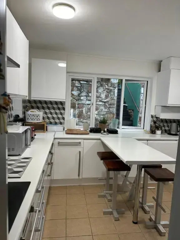 Aremo Room 1