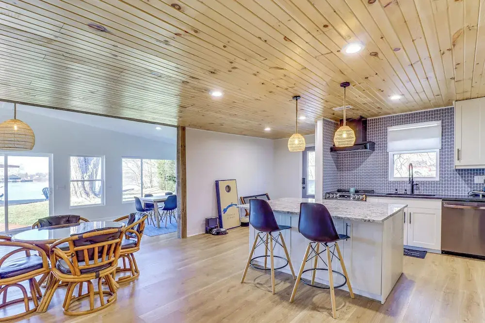 Modern Buckeye Lake Retreat: Game Room & Fire Pit!