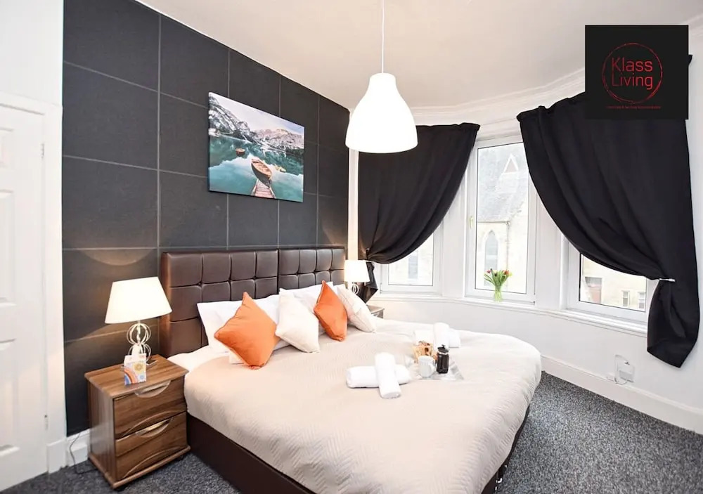 One Bedroom Apartment by Klass Living Serviced Accommodation Coatbridge - Whifflet Park Apartment With Wifi  and Parking