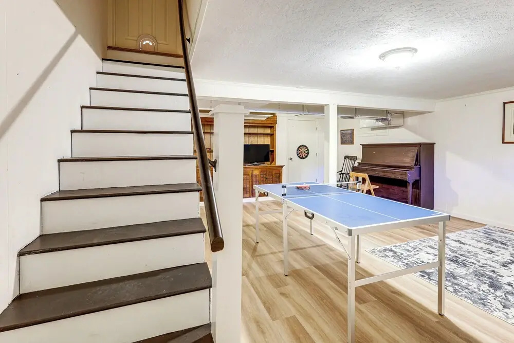 Game Room + Patio: Quiet Centerville Beach Base