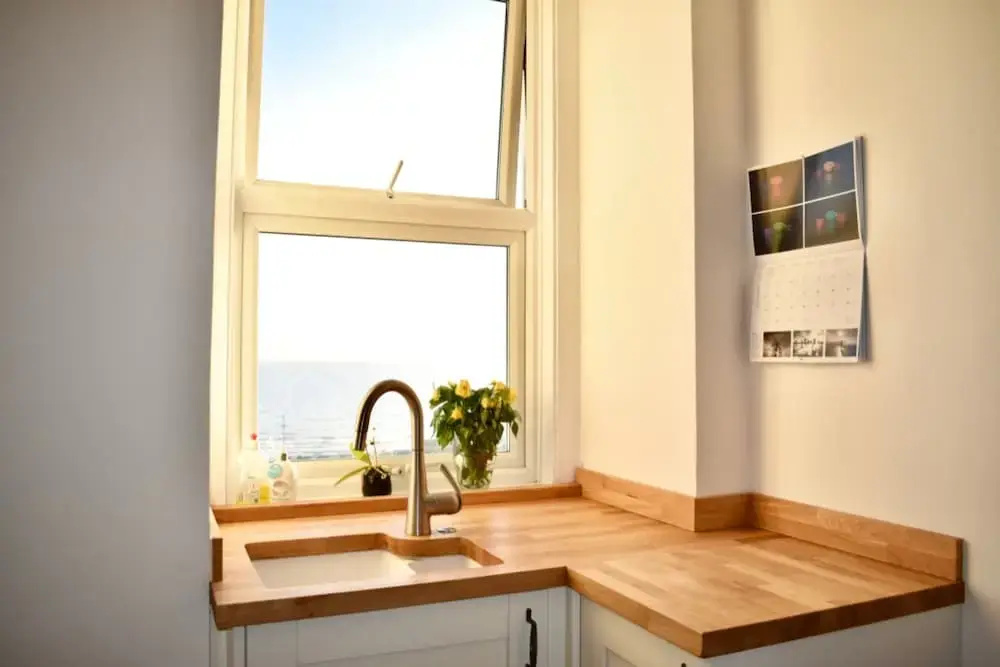 Spacious 2 Bedroom With Sea Views