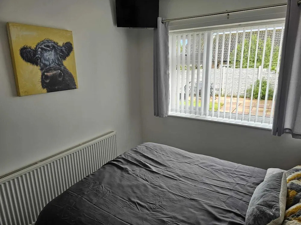 3-Beds Sleeps 6 Walking distance to Castle & Town