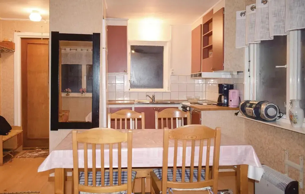Beautiful Home In Älmhult With Wifi