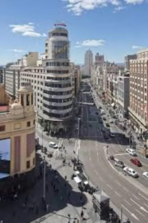 Studio in Madrid, With Wonderful City View and Wifi