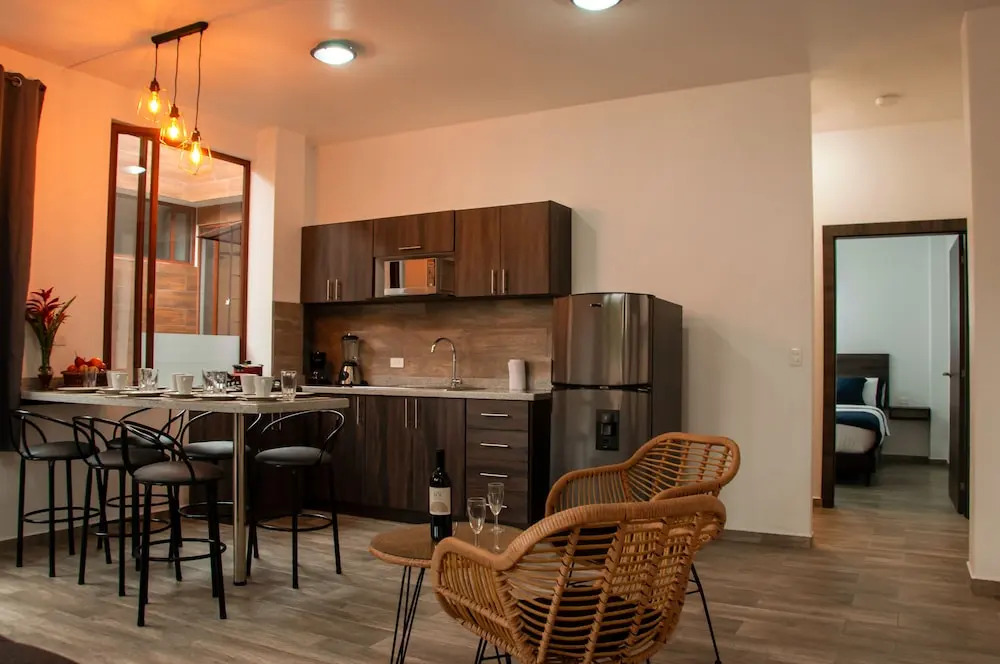 Toucan Platinum Suites Aparthotel