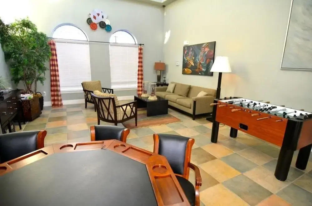 Lightmaker Property Management - Davenport